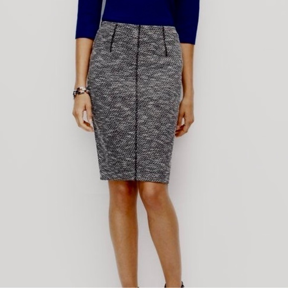 Ann Taylor Factory Black Tweed Pencil Knee Length Skirt 2 Classic Quiet Luxury